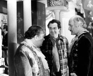 На сьемках телефильма "Дуэнья" с Евгением Леоновым (слева), 1977 г.